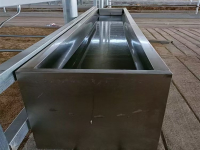 恒溫飲水槽（養(yǎng)牛設(shè)備）